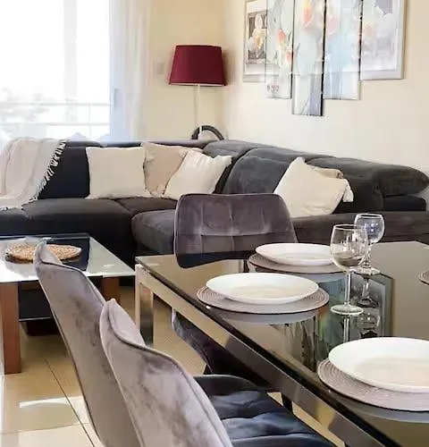 Summer Breeze By Nissi *